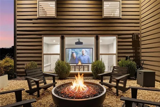 $885,000 | 13 Clearwater Court, Hoschton, GA 30548