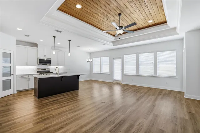 $2,700 | 201 Ursaline Street, Tallahassee, FL 32317