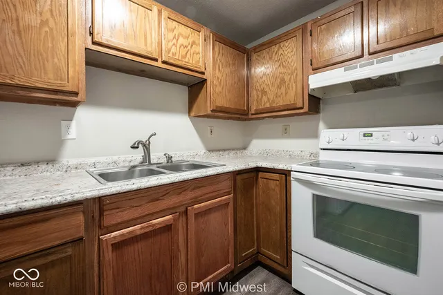 $899 | 3736 North Meridian Street, Unit 1, Indianapolis, IN 46208