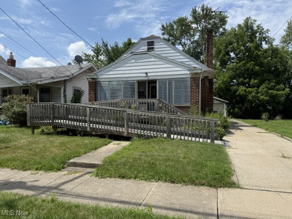 982 Dan Street Akron, OH 44310 - Photo 1 of 16