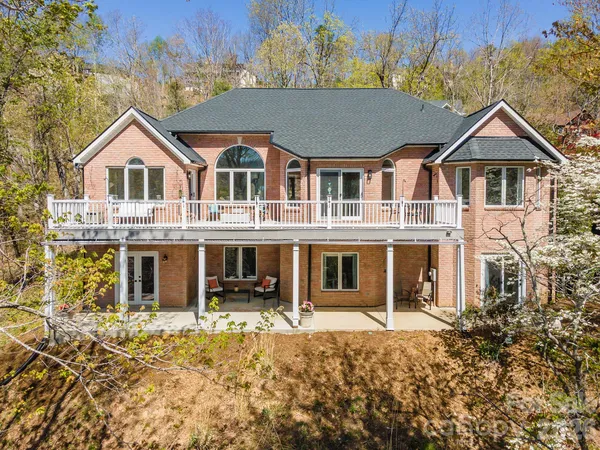 $979,000 | 11 High Meadow Drive, Weaverville, NC 28787