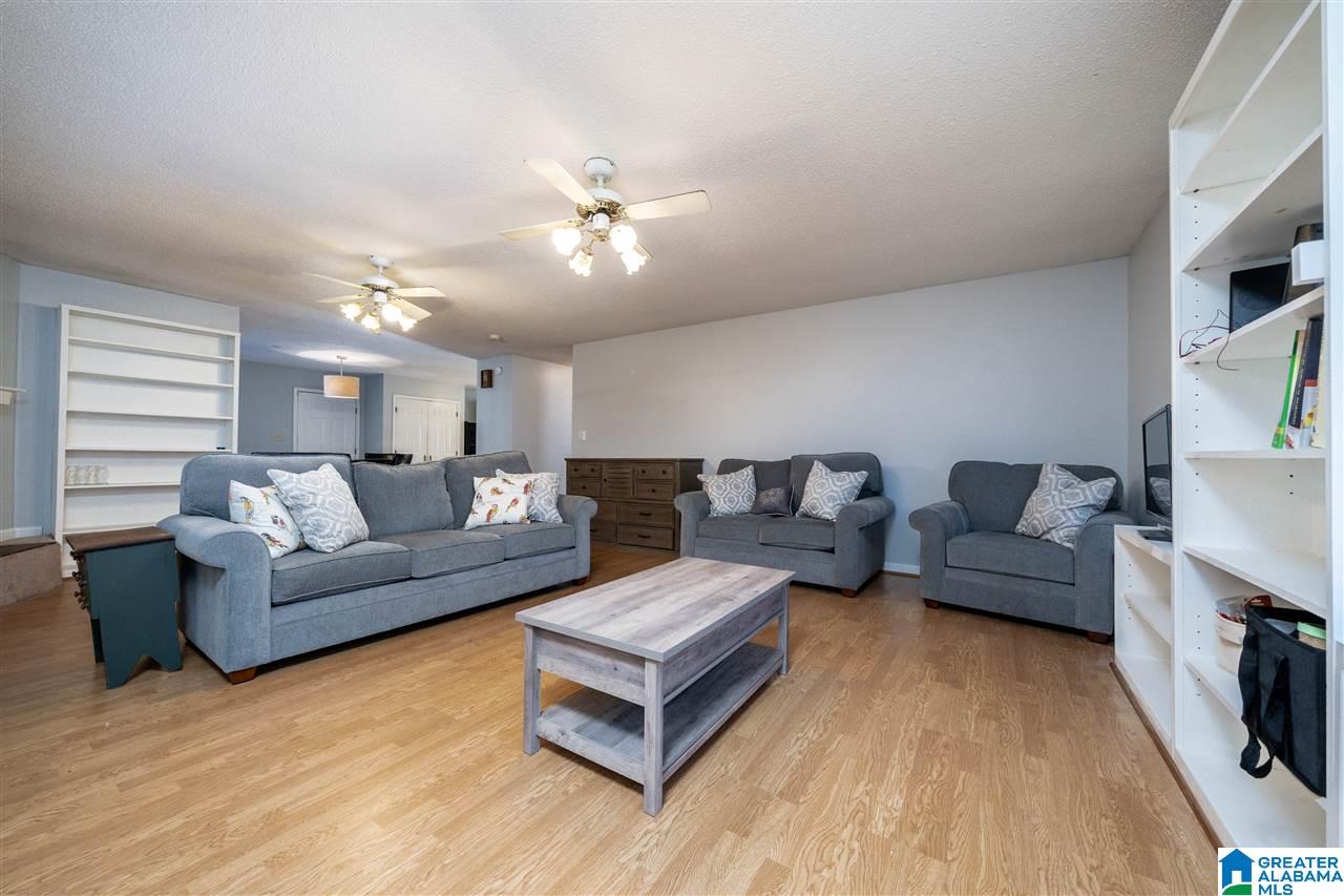 1431 Virginia Road Bessemer, AL 35023 - Photo 4 of 31
