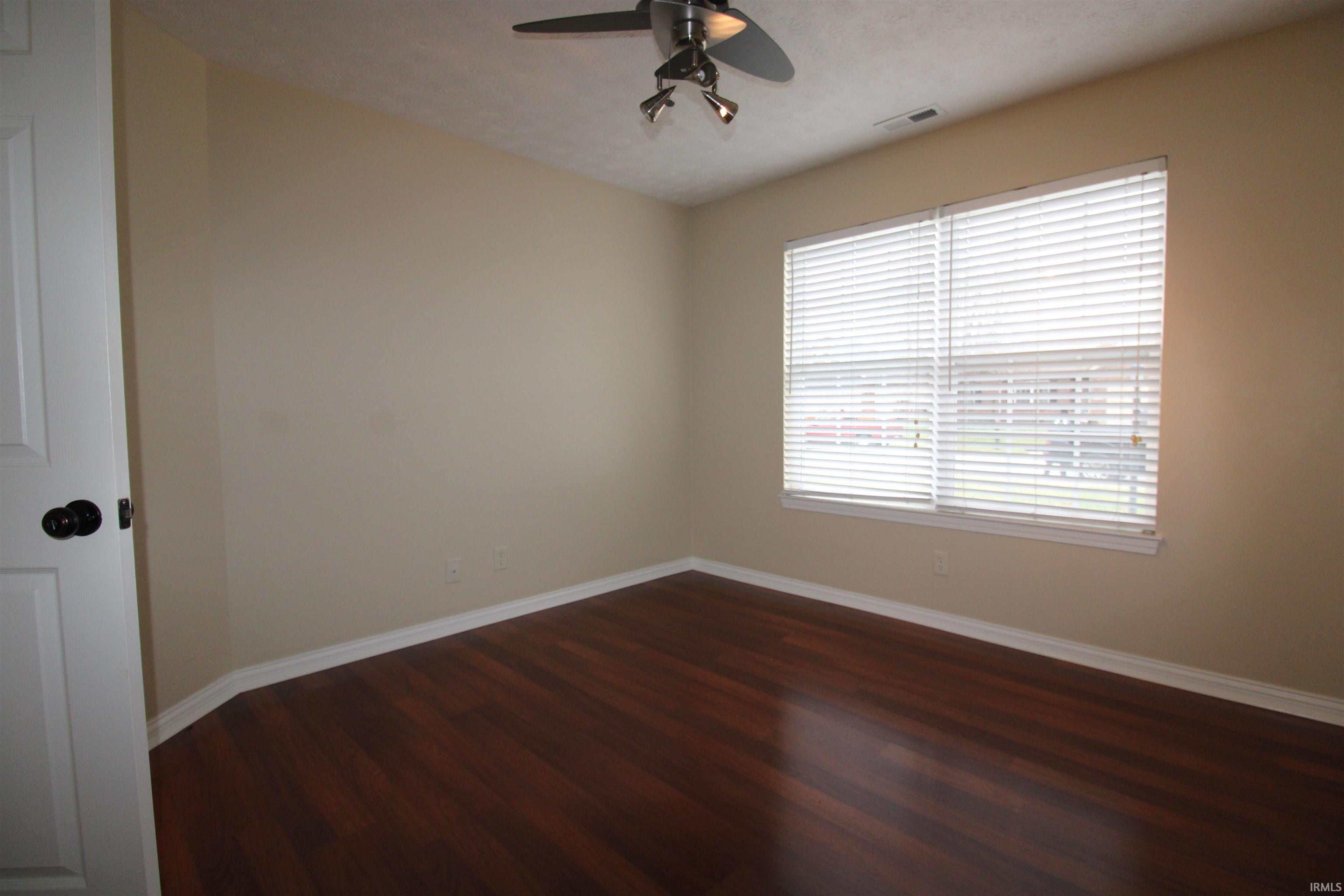 9803 Clippinger Road Evansville, IN 47725 - Photo 12 of 26 Gallery Image 12