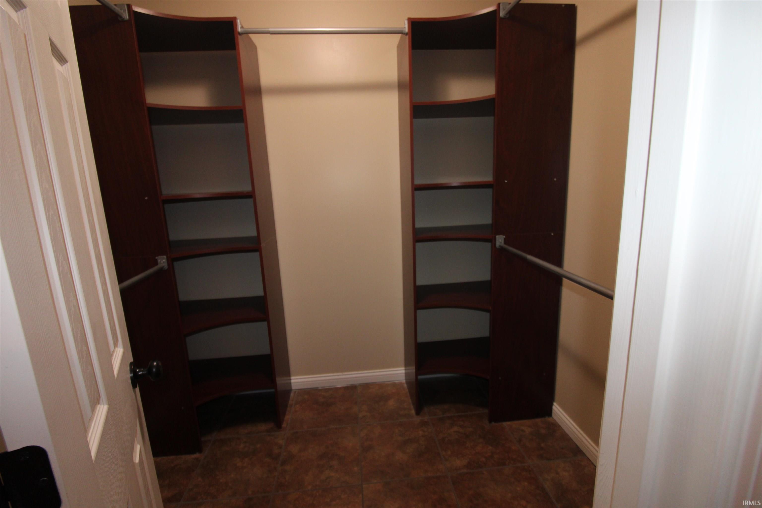 9803 Clippinger Road Evansville, IN 47725 - Photo 18 of 26 Gallery Image 18
