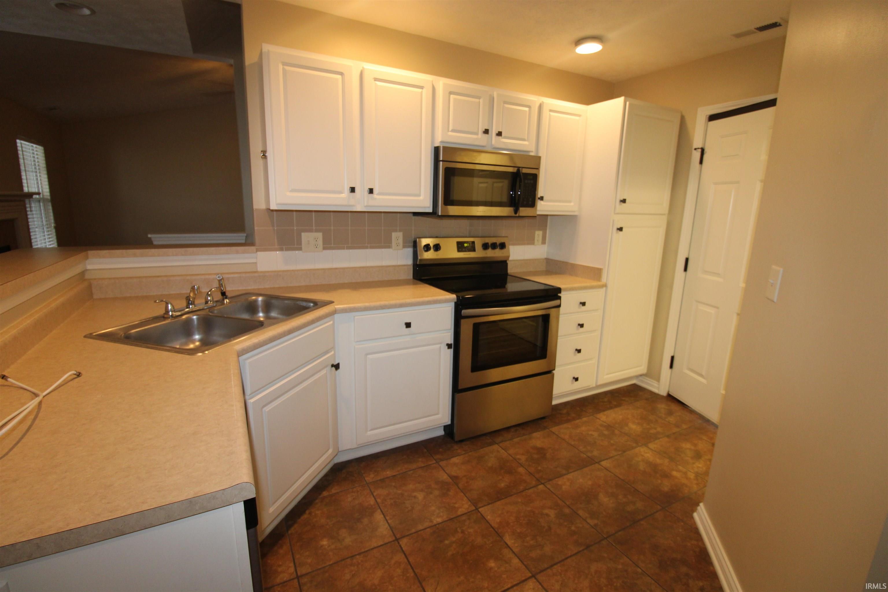 9803 Clippinger Road Evansville, IN 47725 - Photo 21 of 26 Gallery Image 21