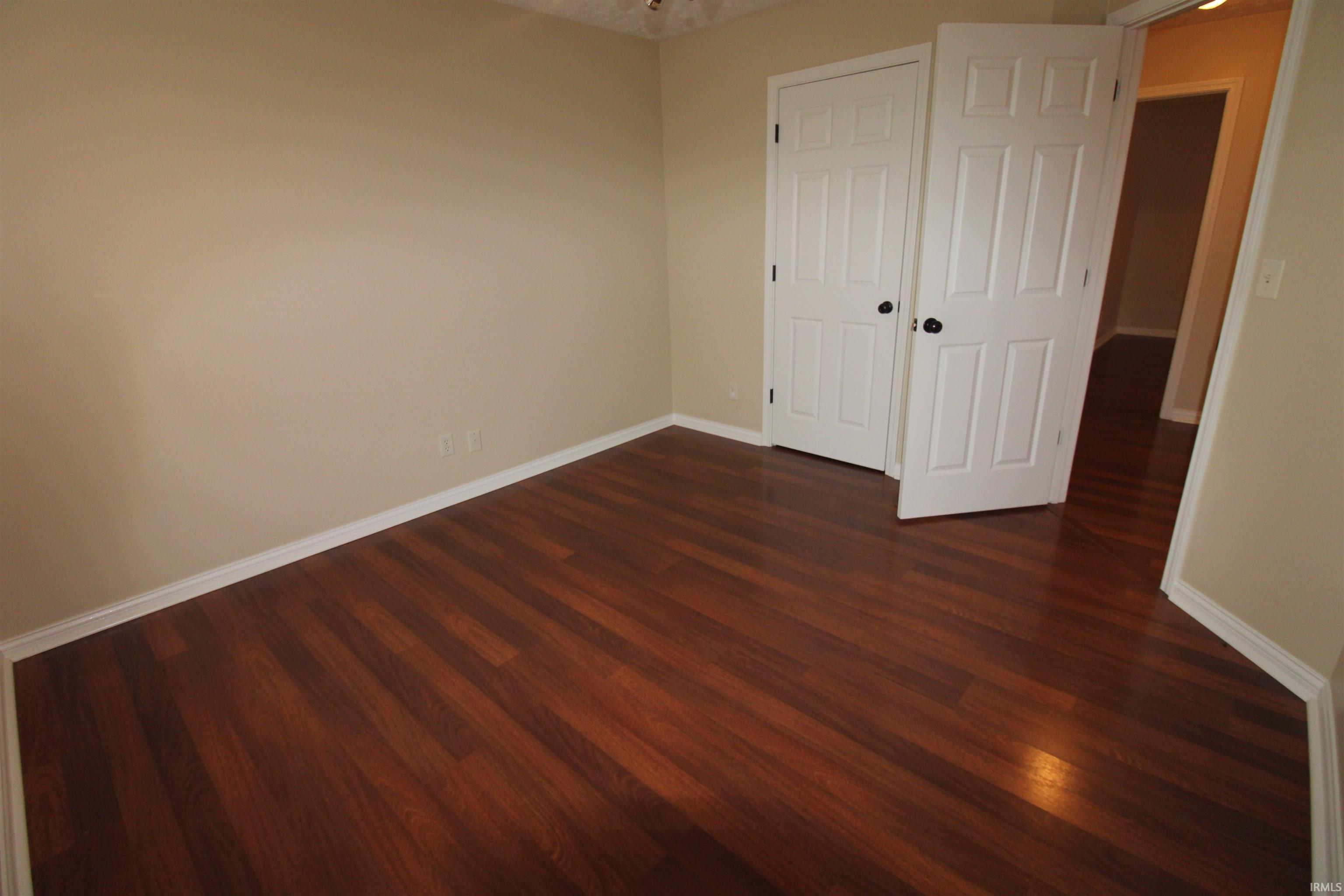 9803 Clippinger Road Evansville, IN 47725 - Photo 10 of 26 Gallery Image 10