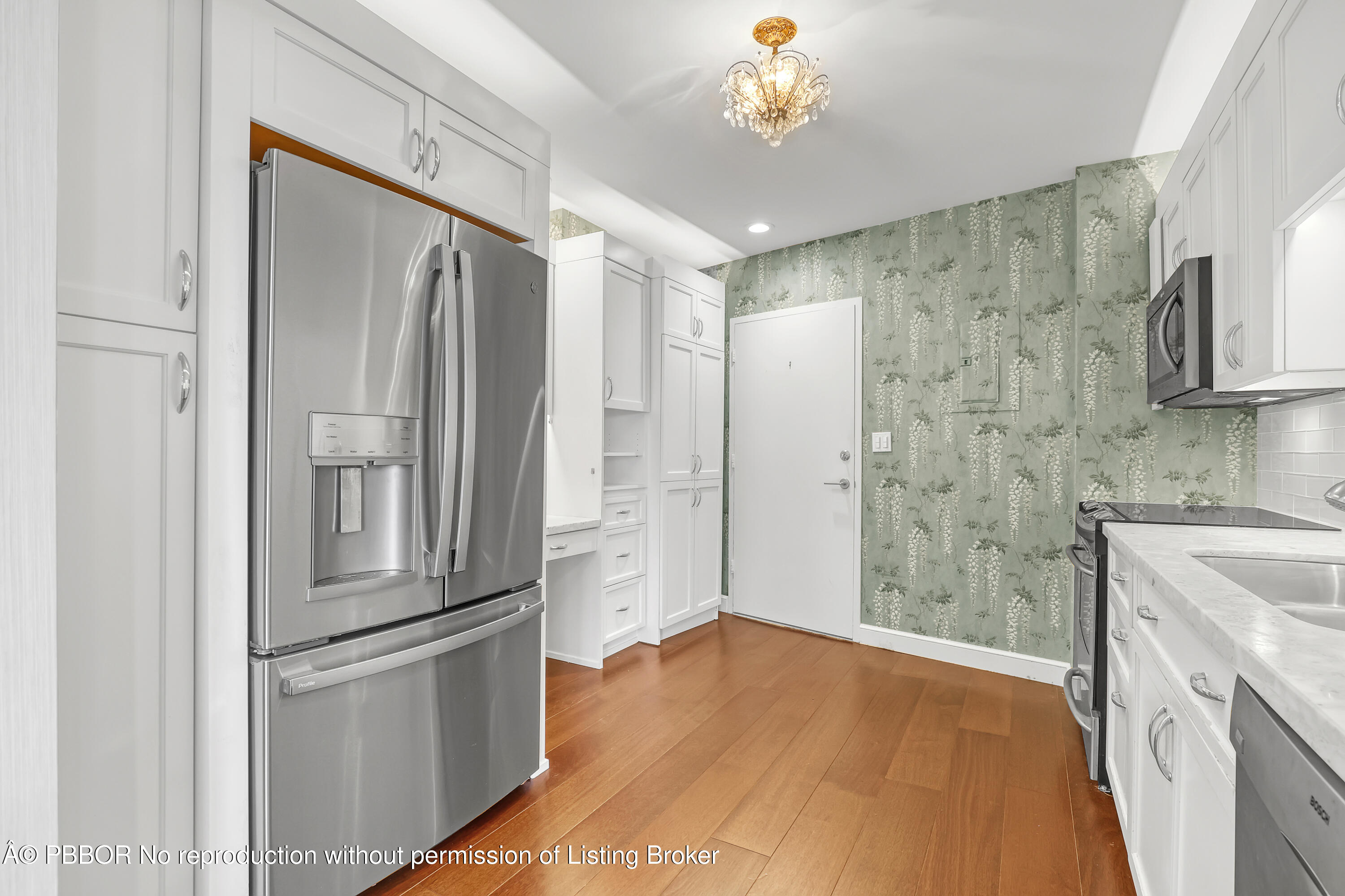 44 Cocoanut Row, Unit 302B Palm Beach, FL 33480 - Photo 11 of 24 Kitchen