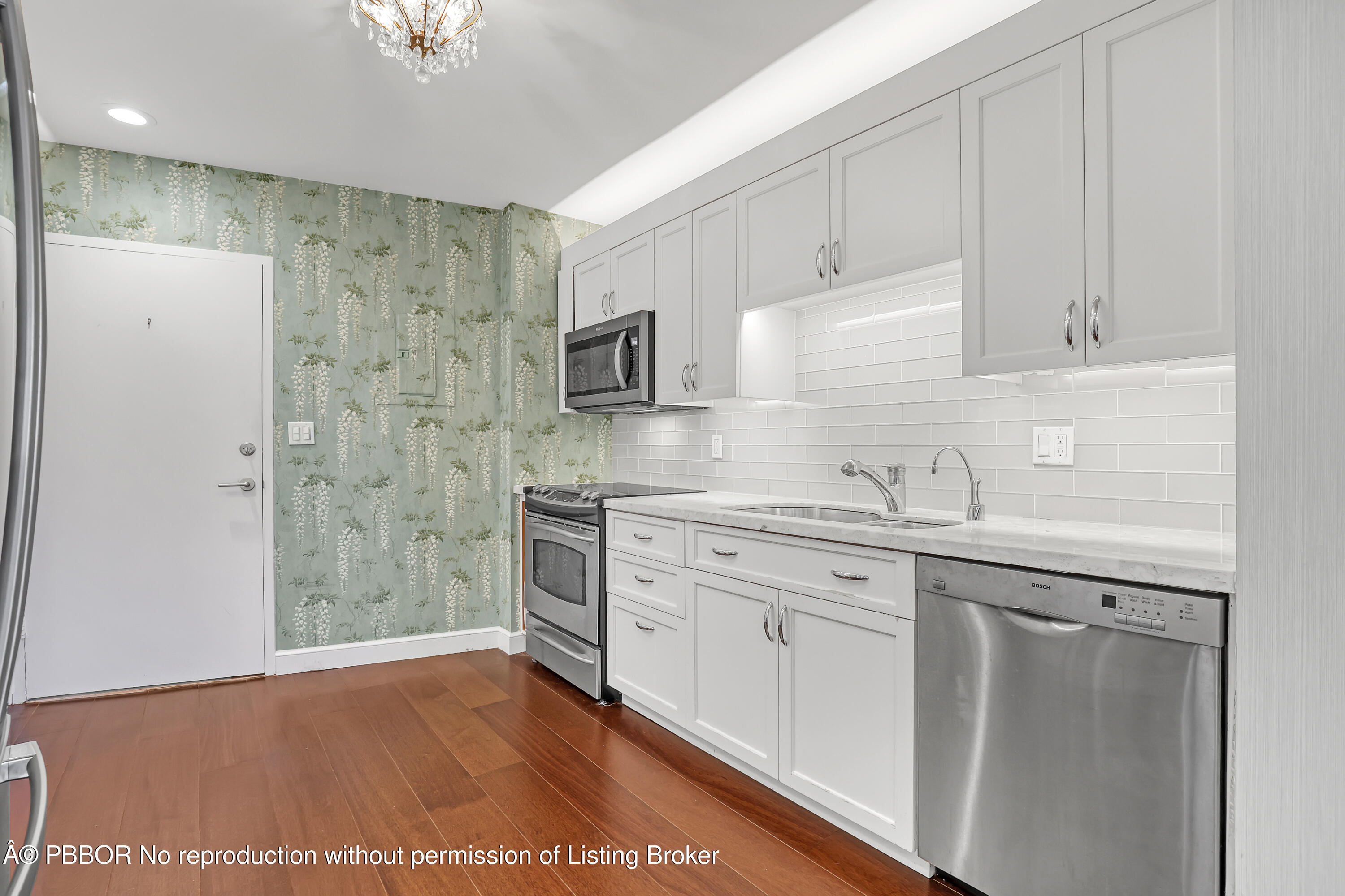 44 Cocoanut Row, Unit 302B Palm Beach, FL 33480 - Photo 12 of 24 Kitchen