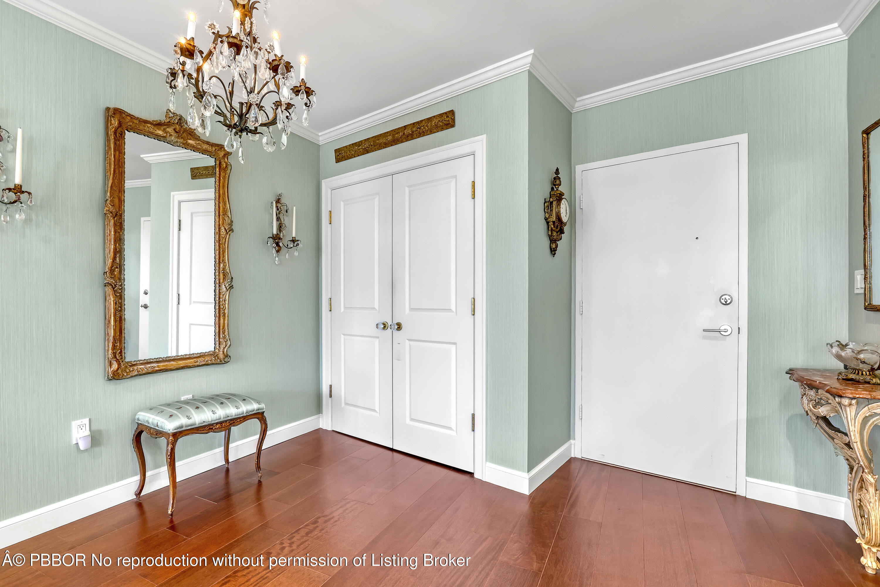 44 Cocoanut Row, Unit 302B Palm Beach, FL 33480 - Photo 3 of 24 Entrance