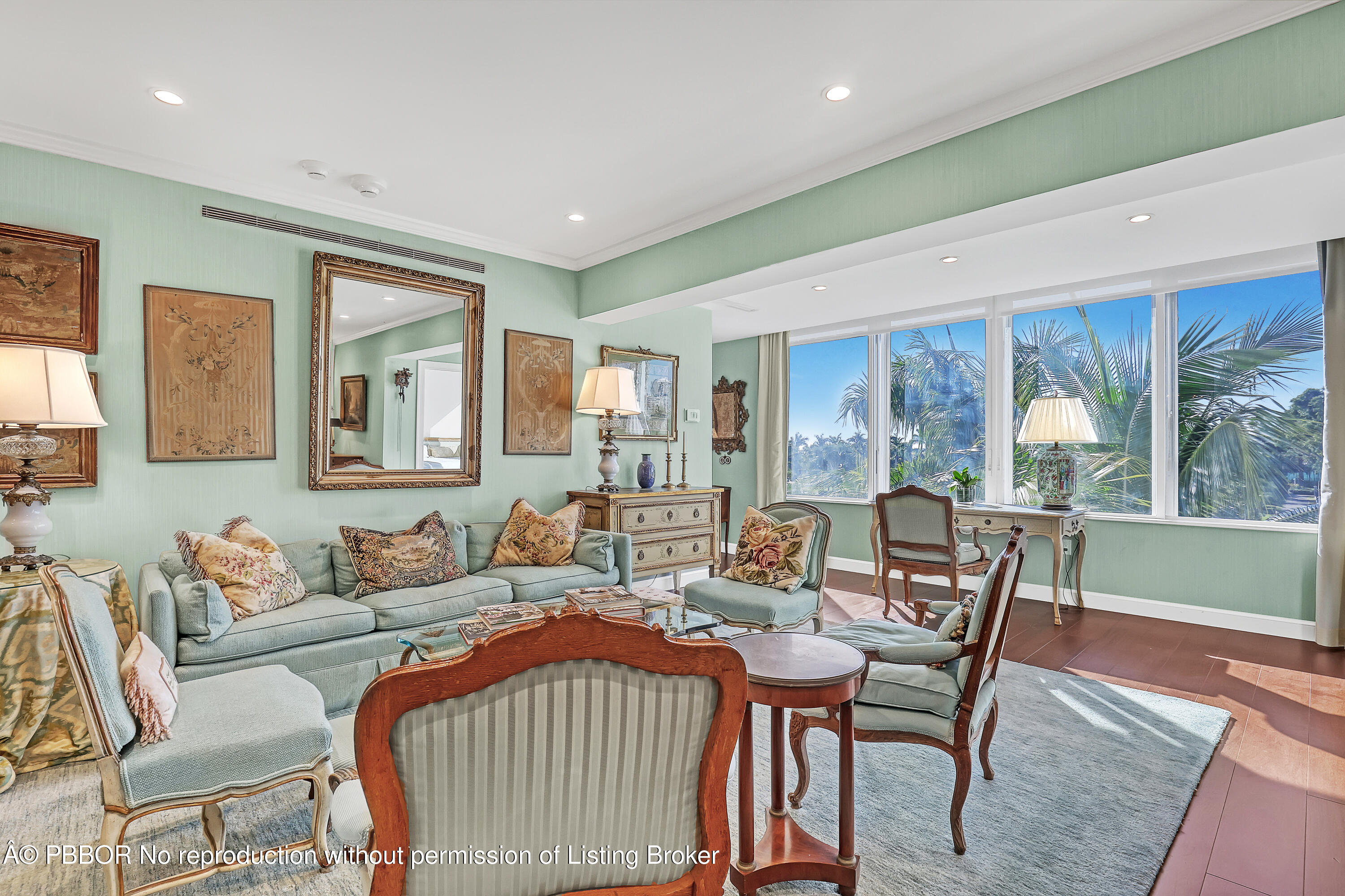 44 Cocoanut Row, Unit 302B Palm Beach, FL 33480 - Photo 4 of 24 Living Room