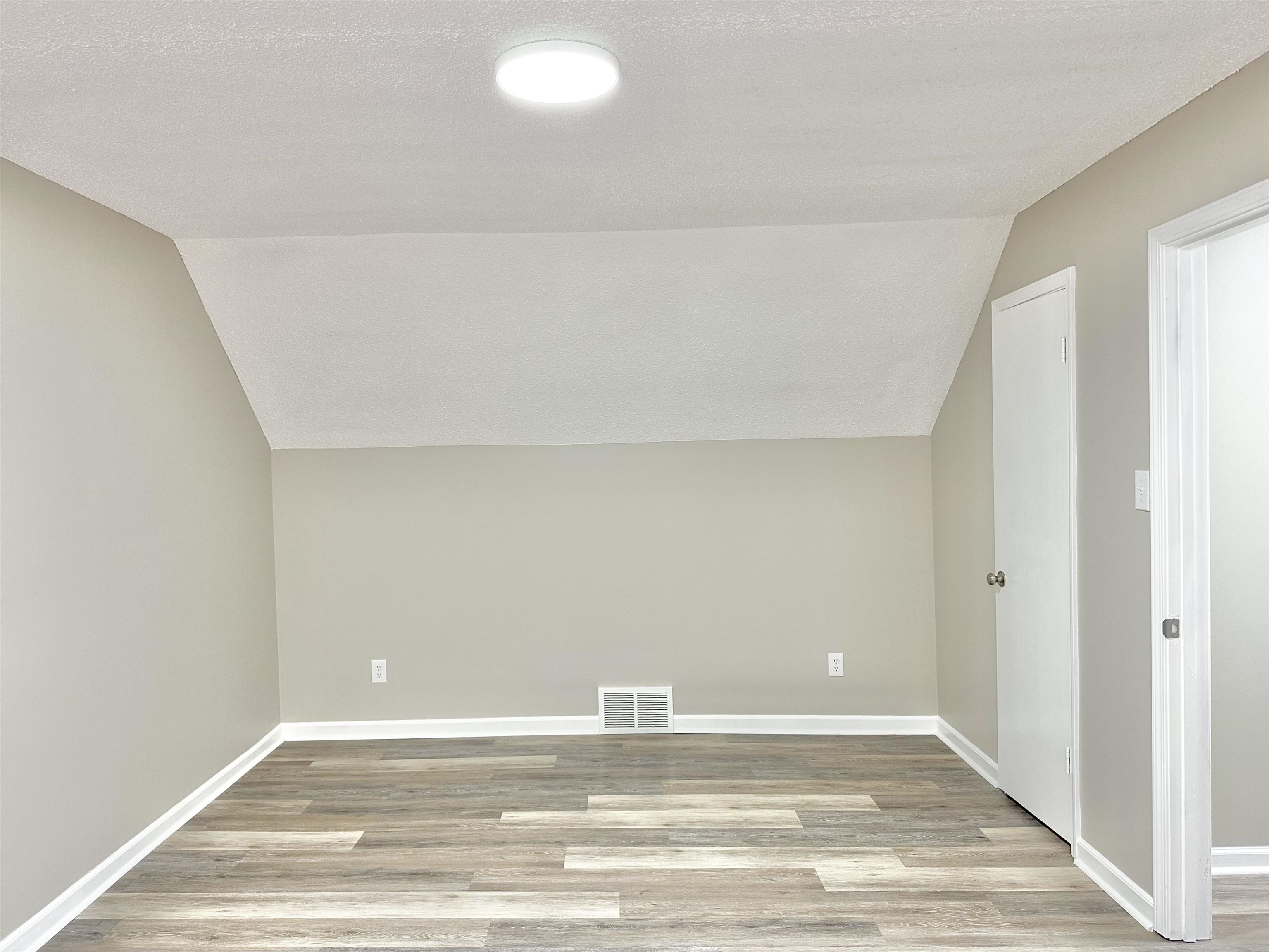 4376 Coleman Road Memphis, TN 38128 - Photo 20 of 21 a view of an empty room