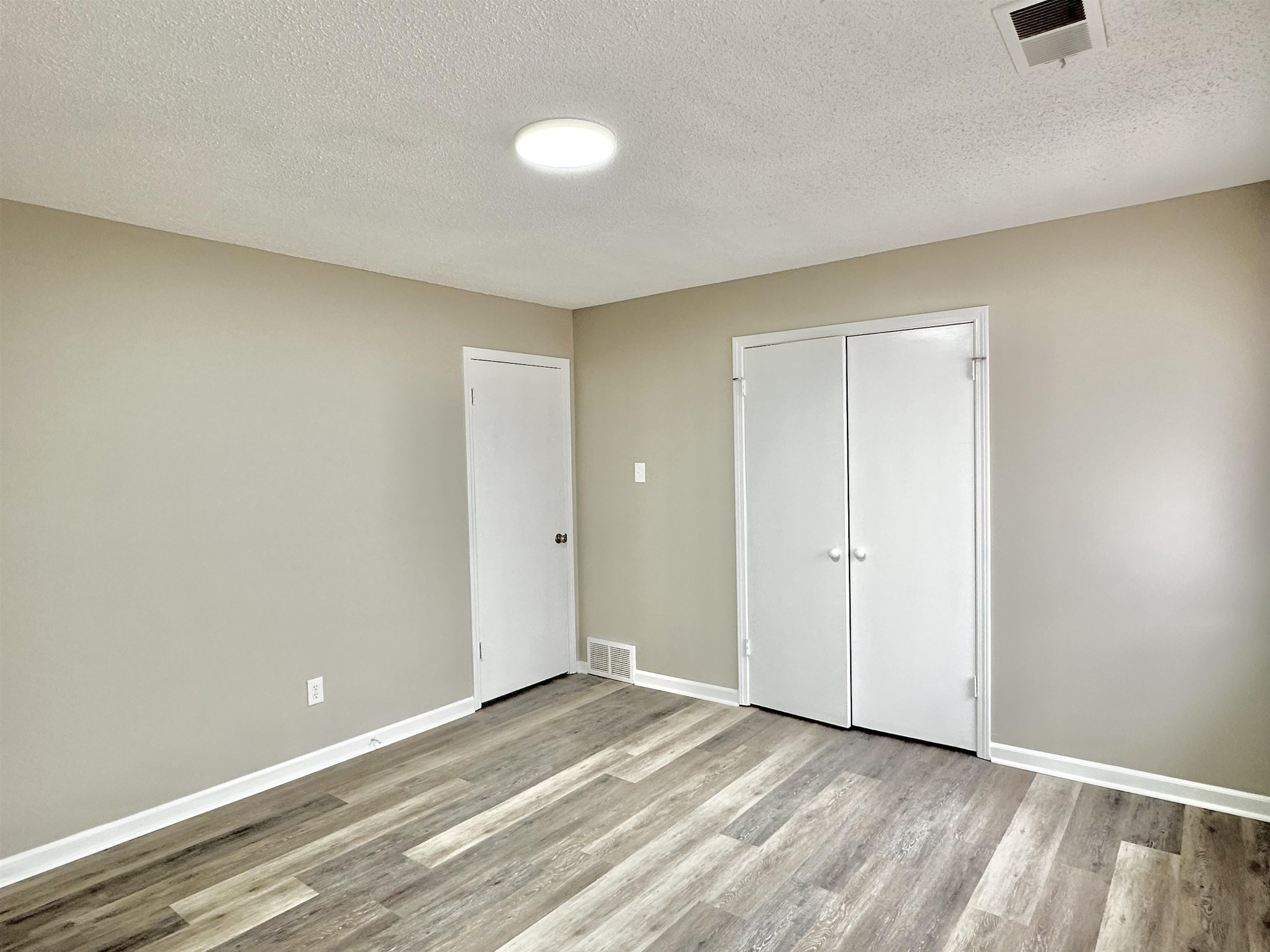 4376 Coleman Road Memphis, TN 38128 - Photo 9 of 21 a view of an empty room