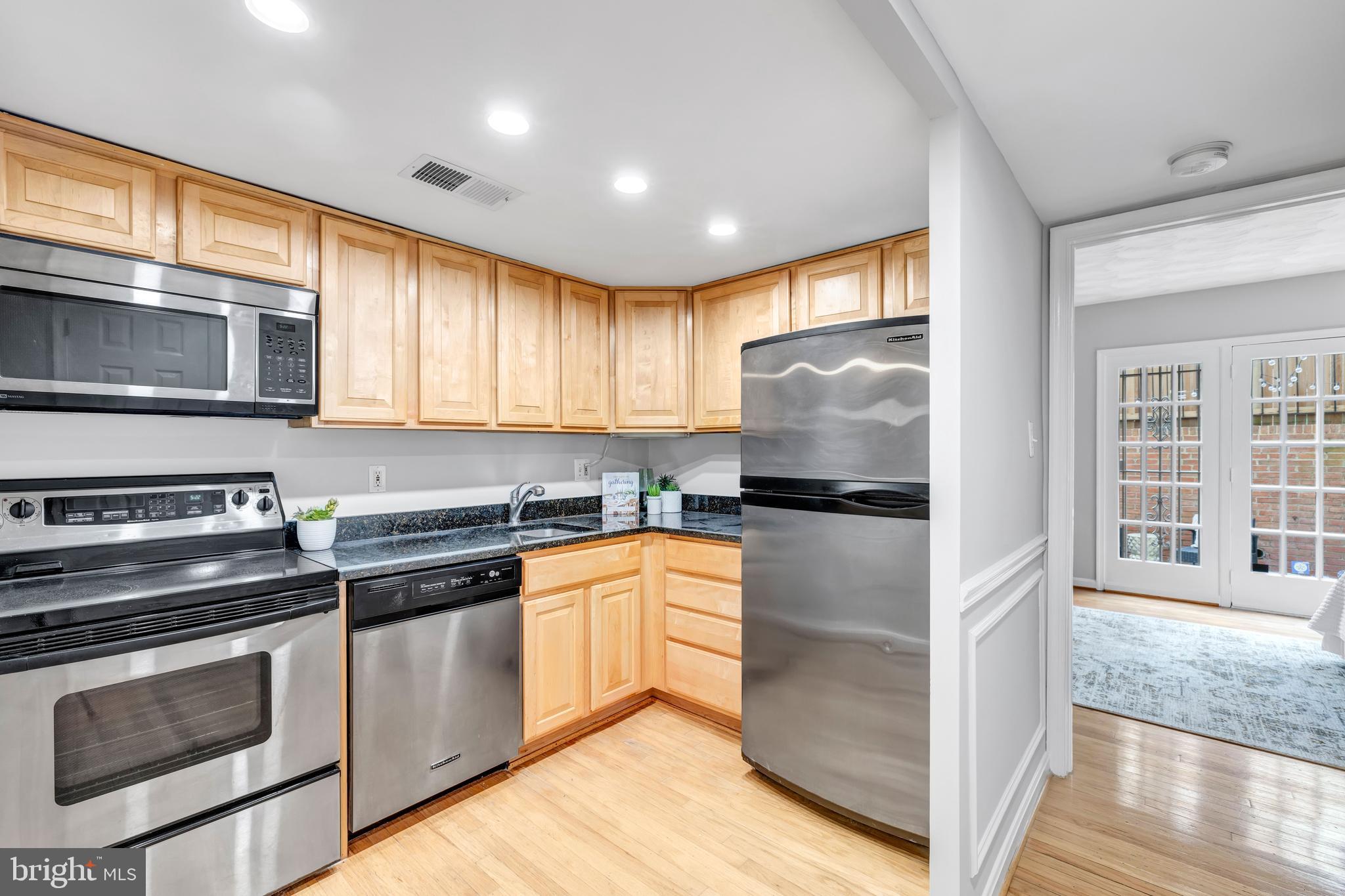 1821 Corcoran Street Northwest, Unit 5 Washington, DC 20009 - Photo 9 of 21