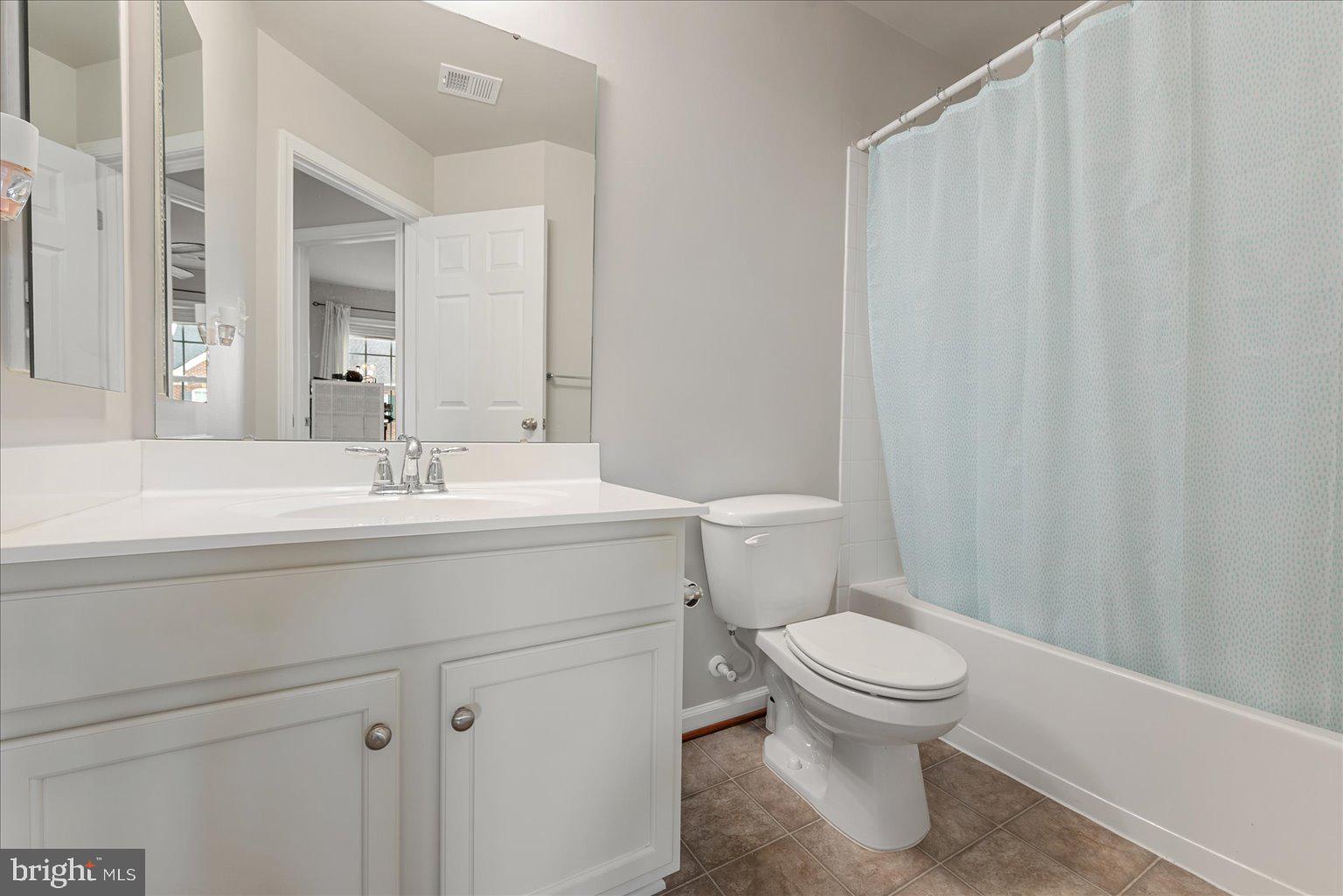 12761 Stone Lined Circle Lake Ridge, VA 22192 - Photo 14 of 24