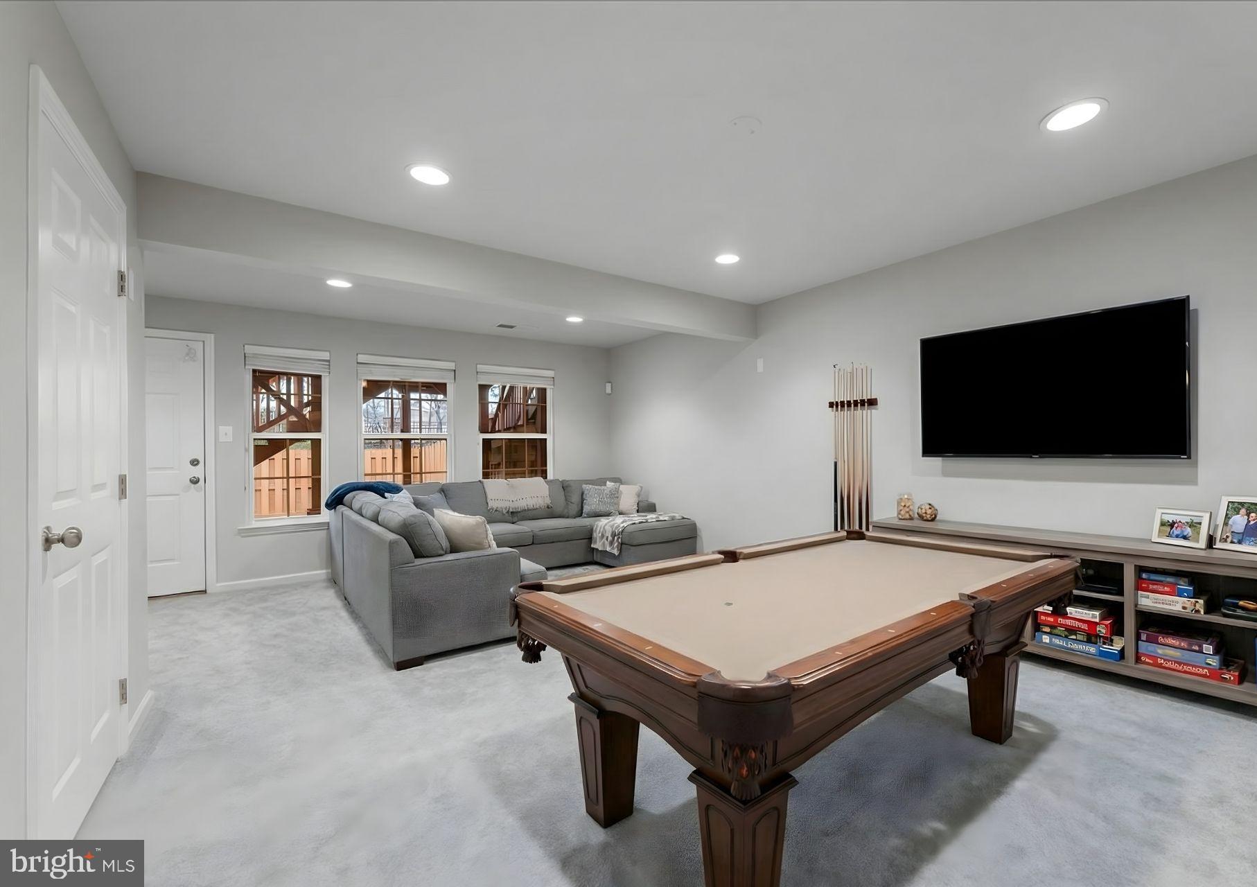 12761 Stone Lined Circle Lake Ridge, VA 22192 - Photo 17 of 24