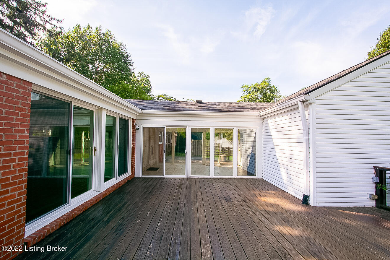 210 North Chadwick Road Louisville, KY 40222 - Photo 33 of 46 Spacious Deck