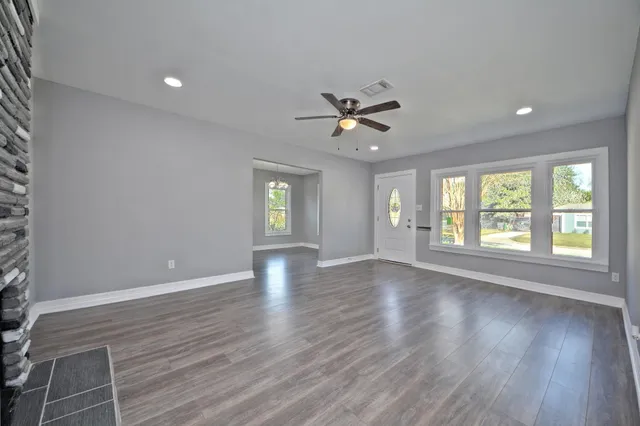 $2,400 | 3834 Rosedale Street, Houston, TX 77004