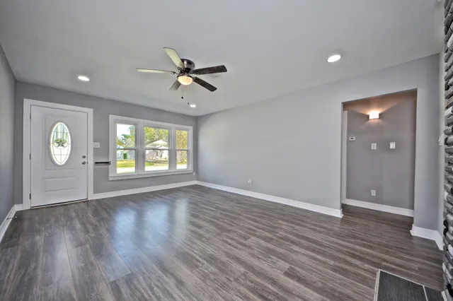 $2,400 | 3834 Rosedale Street, Houston, TX 77004