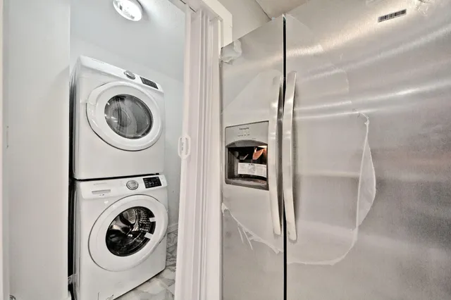 $2,400 | 3834 Rosedale Street, Houston, TX 77004