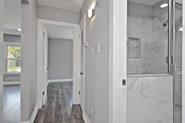 $2,400 | 3834 Rosedale Street, Houston, TX 77004