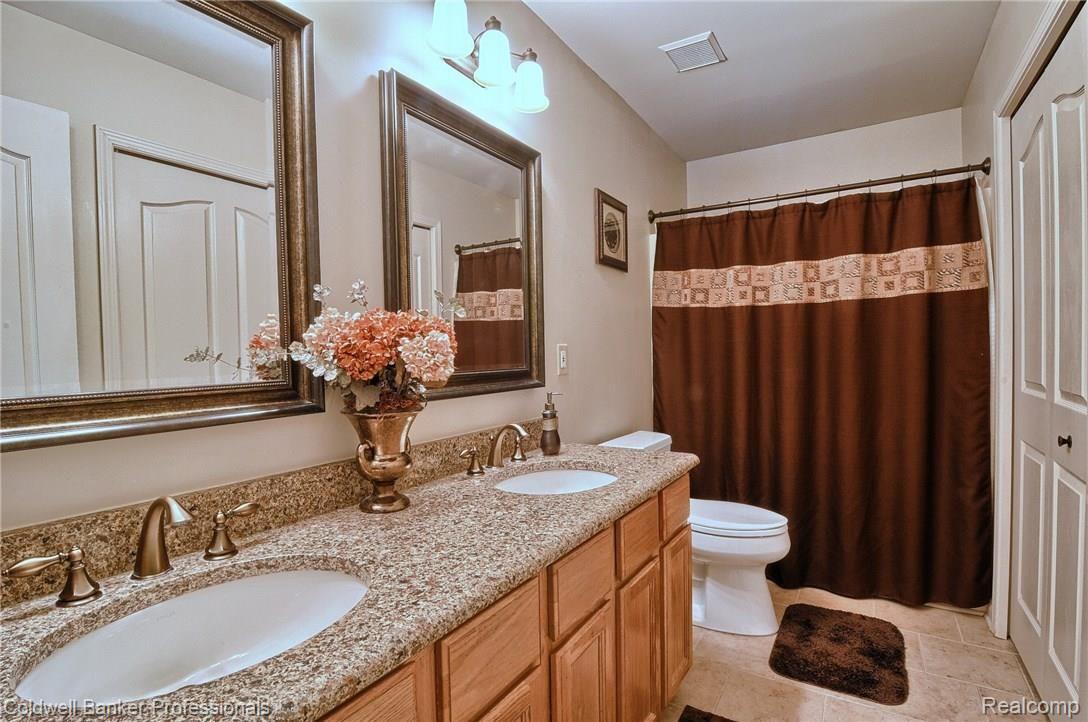 46689 Mornington Road Canton, MI 48188 - Photo 30 of 30 Updated Full Bath