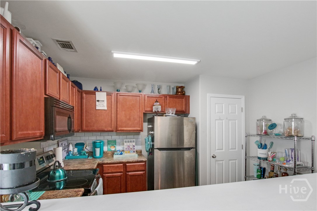 24 Transom Road Port Wentworth, GA 31407 - Photo 12 of 20 Kitchen