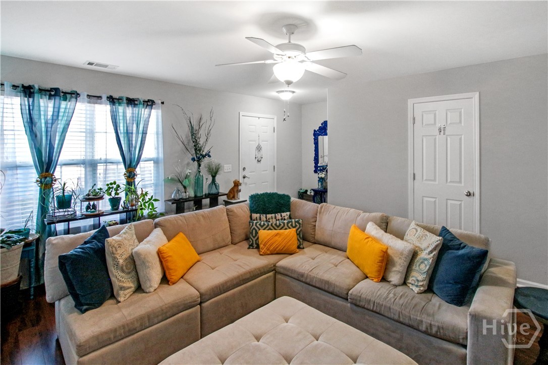 24 Transom Road Port Wentworth, GA 31407 - Photo 6 of 20 Living Room Inside View