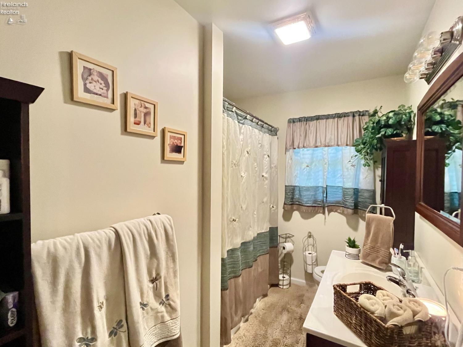 1713 Morrison Road Fremont, OH 43420 - Photo 23 of 28 Gallery Image 23
