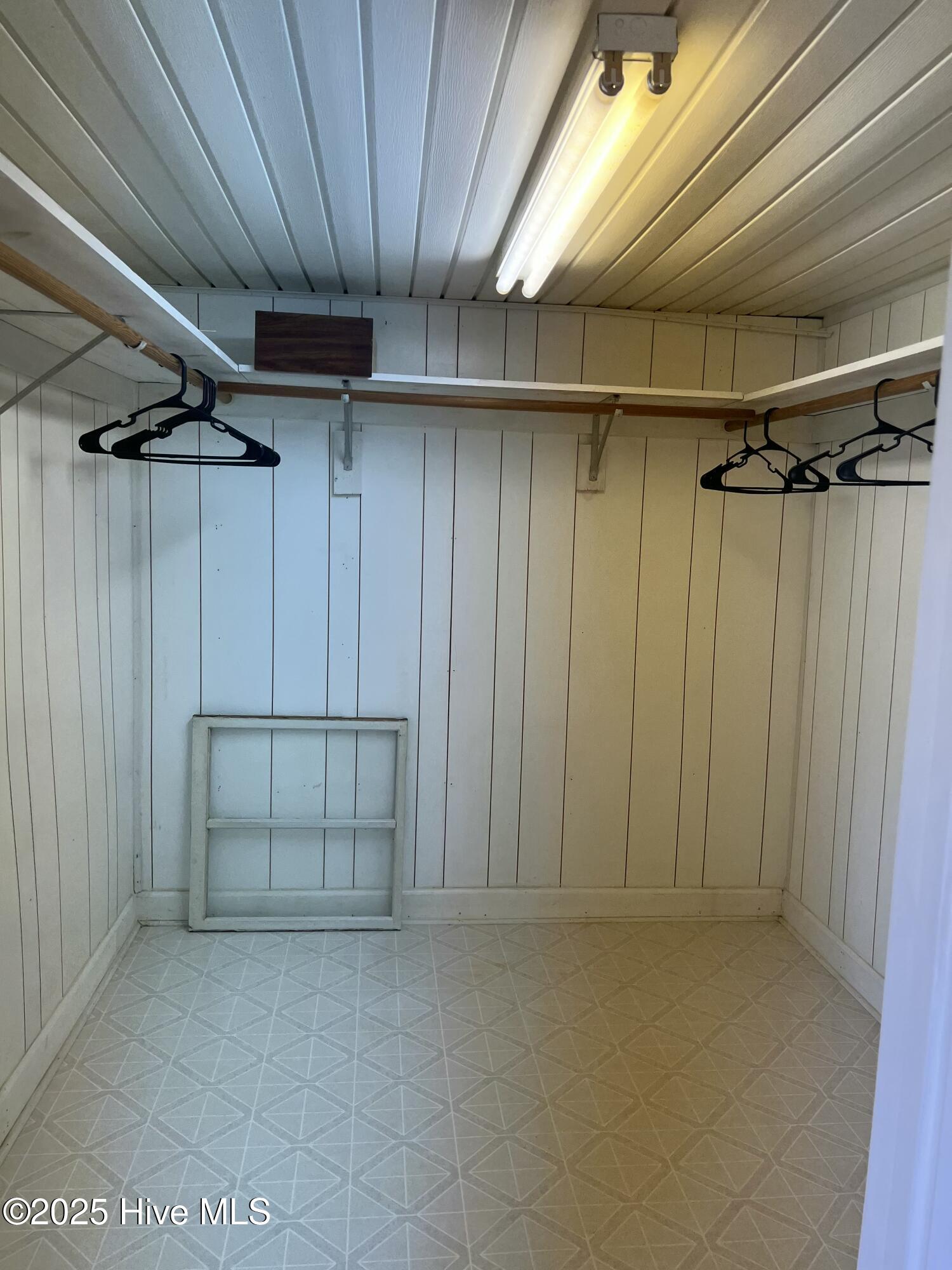 3550 Daughety White Road Kinston, NC 28501 - Photo 6 of 20 MASTER CLOSET