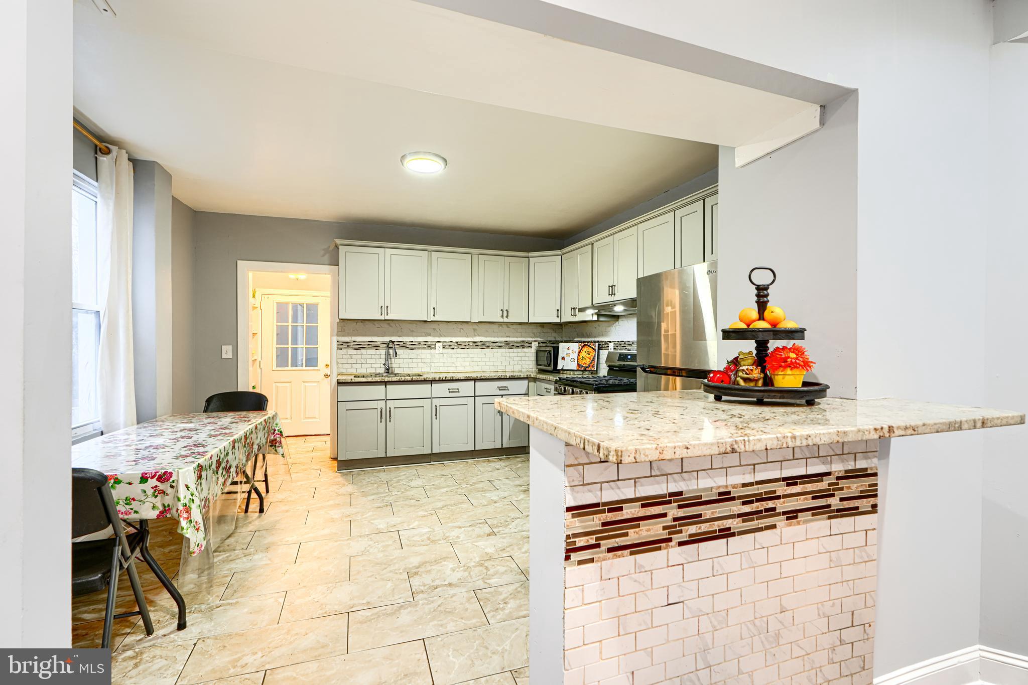 619 North Point Road Baltimore, MD 21224 - Photo 17 of 68 kitchen with gas stove