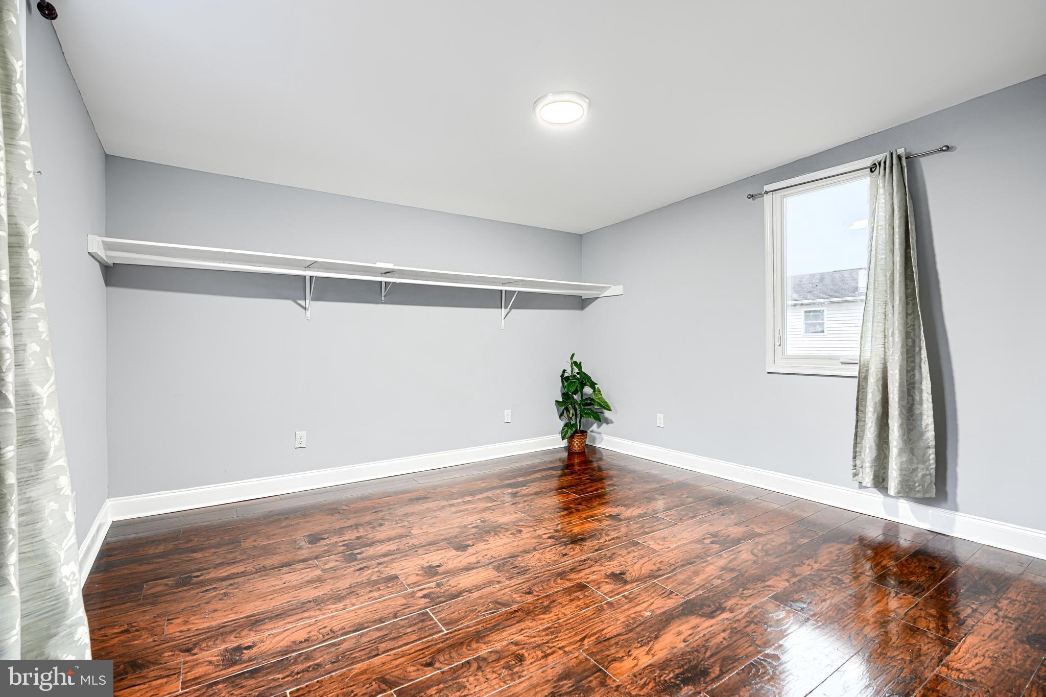 619 North Point Road Baltimore, MD 21224 - Photo 37 of 68 3rd upstairs bedroom