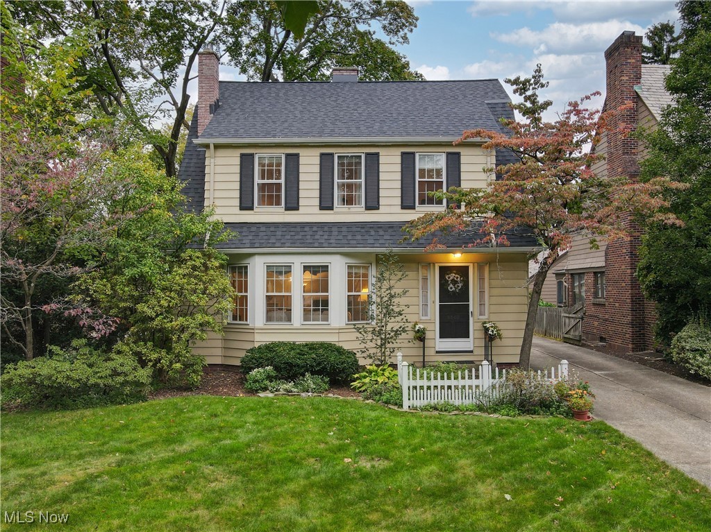 Front view of the home.