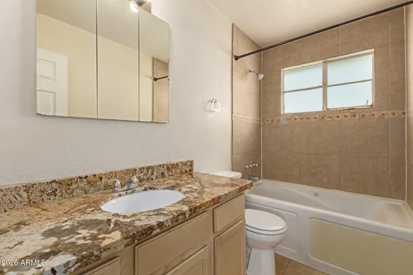 $2,400 | 550 West 19th Street, Tempe, AZ 85281