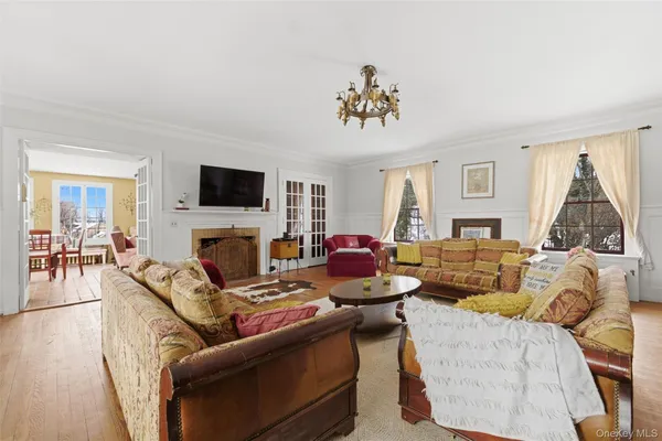$1,395,000 | 5 Trinity Place, Cornwall, NY 12518