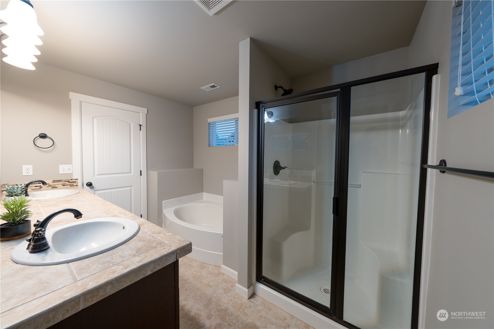 21028 40th Avenue Southeast Bothell, WA 98021 - Photo 15 of 25 Gallery Image 15