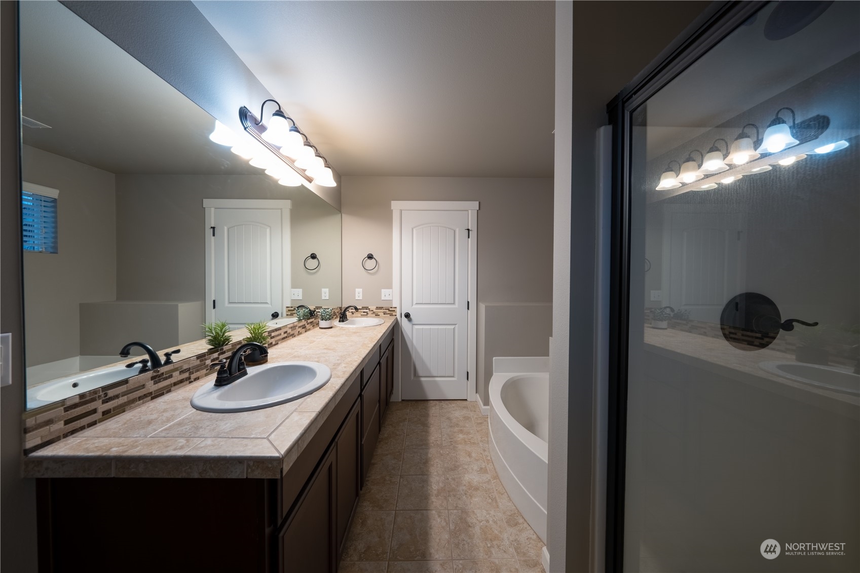 21028 40th Avenue Southeast Bothell, WA 98021 - Photo 16 of 25 Gallery Image 16