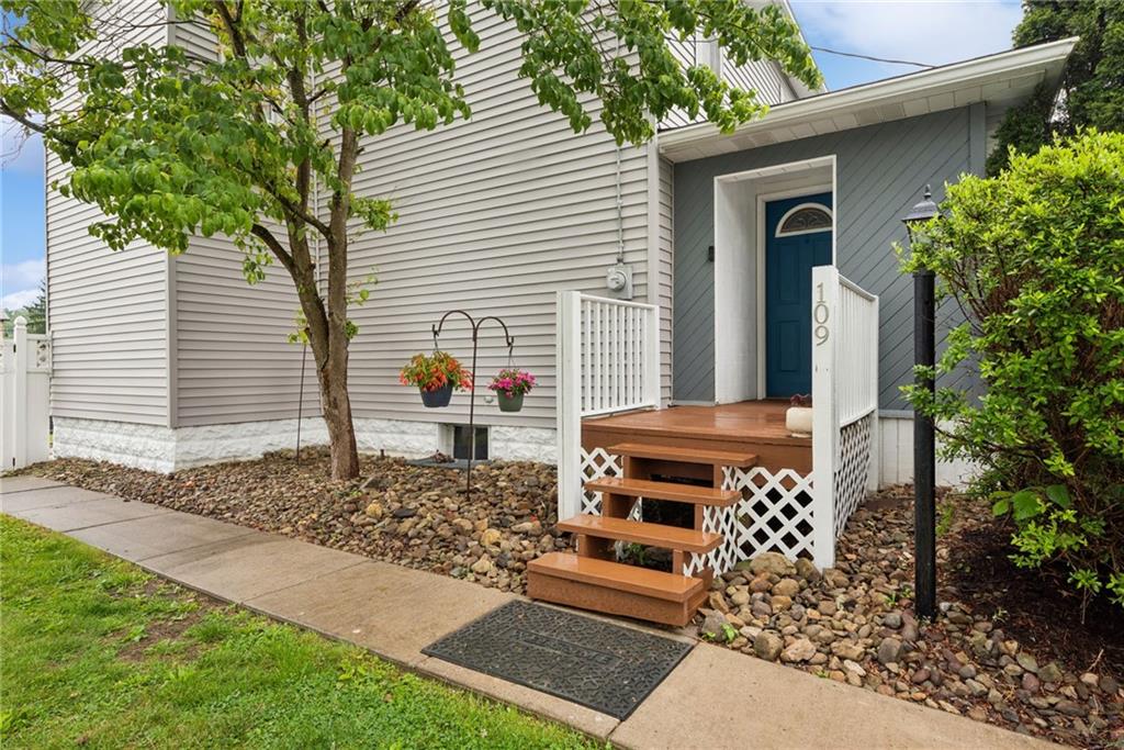 109 Jefferson Street Midway, PA 15060 - Photo 2 of 40