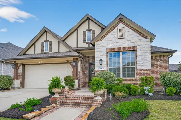 $3,800 | 19115 Falkenstein Castle Way, Cypress, TX 77433