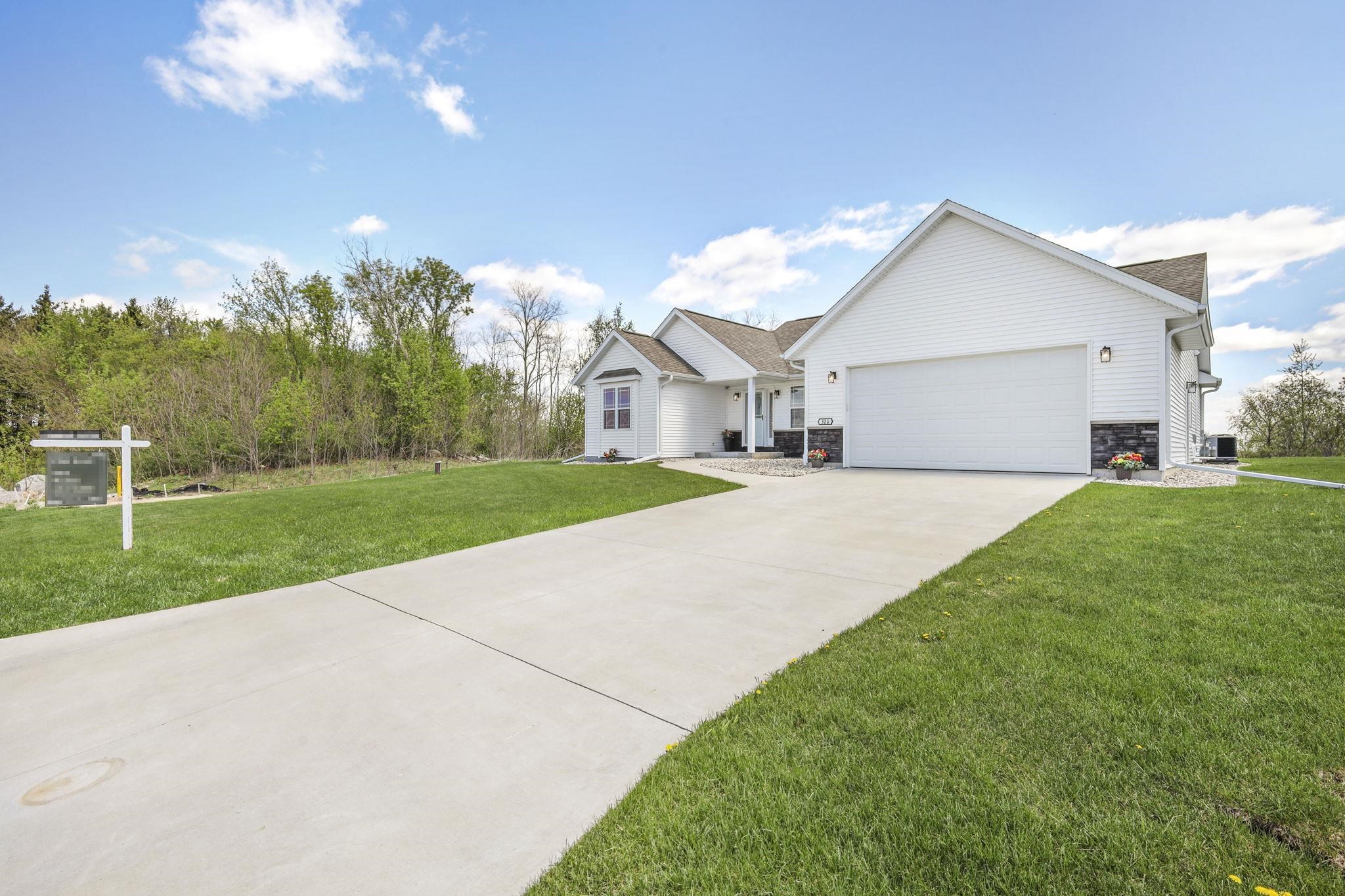 320 Beech Road Waterloo, WI 53594 - Photo 2 of 52