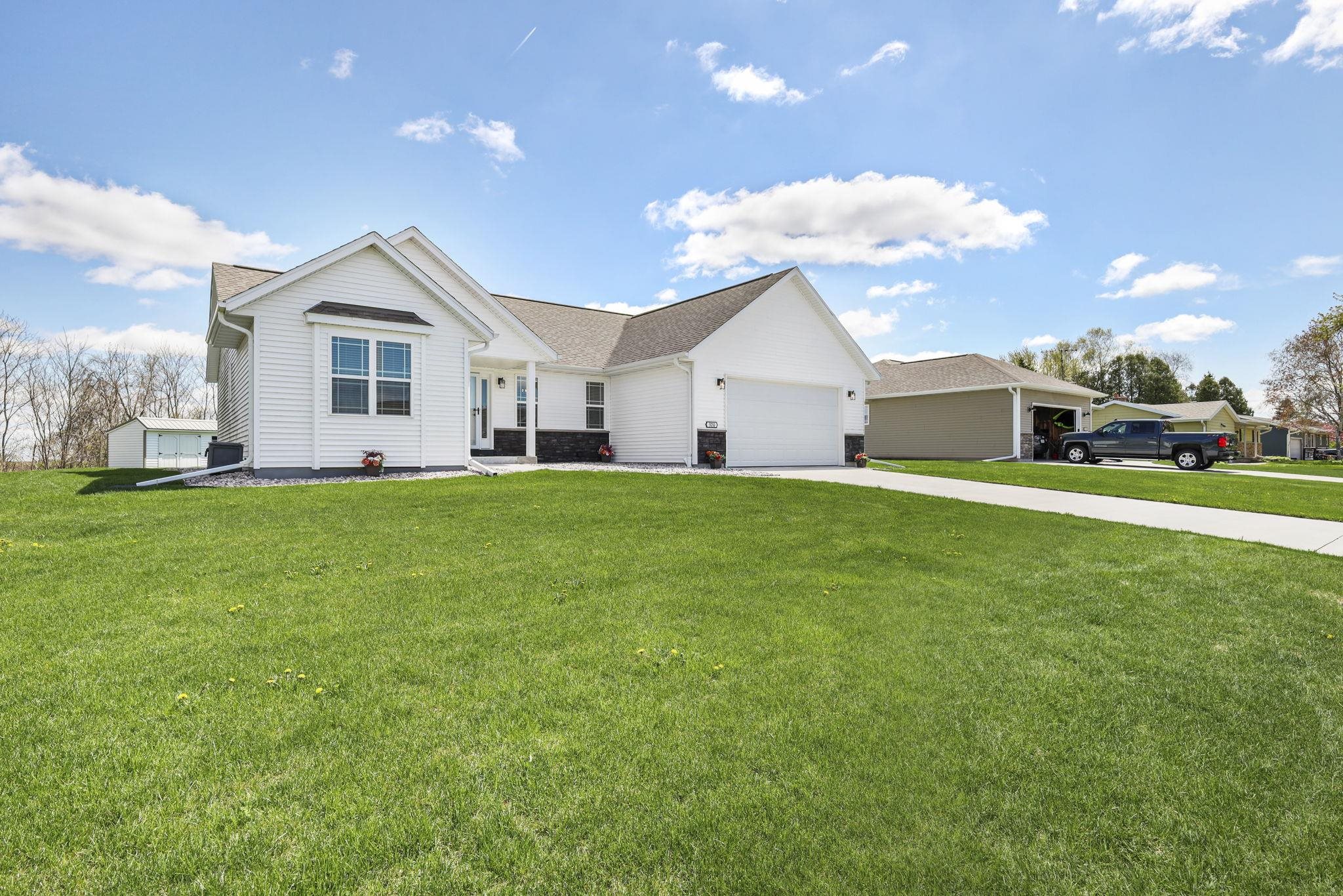 320 Beech Road Waterloo, WI 53594 - Photo 3 of 52