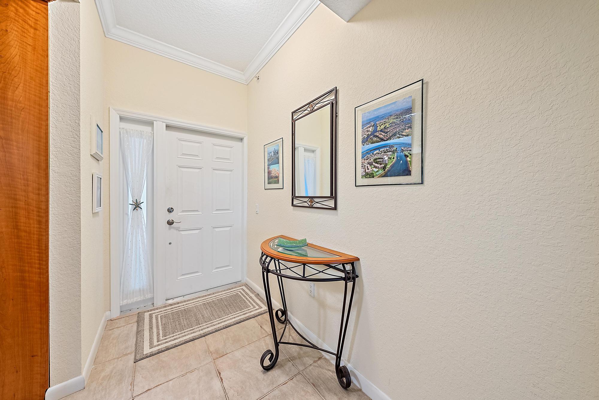 370 Golfview Road, Unit 502 North Palm Beach, FL 33408 - Photo 17 of 33 Foyer