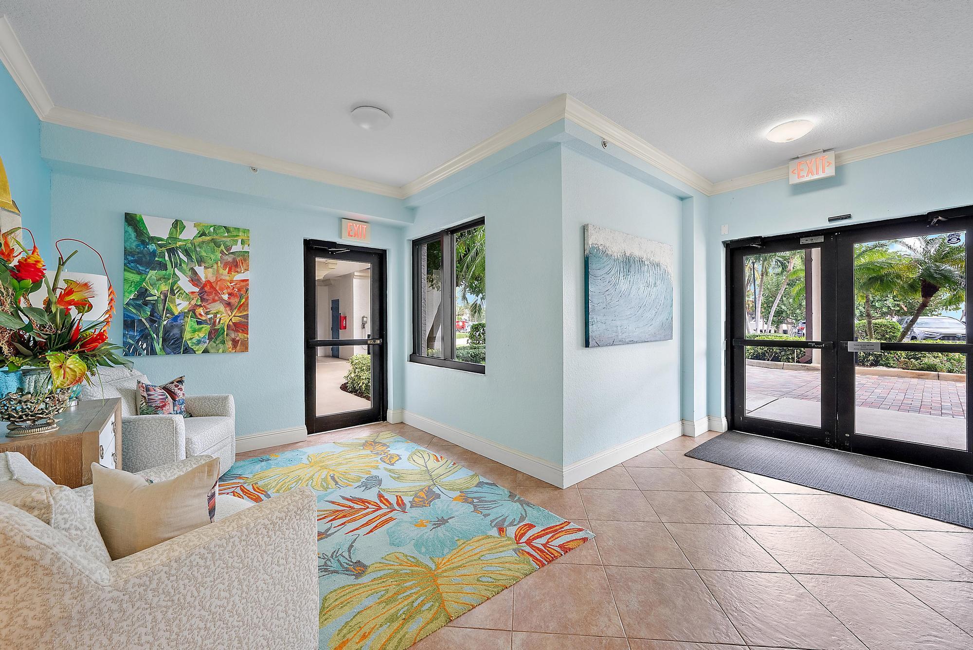 370 Golfview Road, Unit 502 North Palm Beach, FL 33408 - Photo 23 of 33 Community Lobby