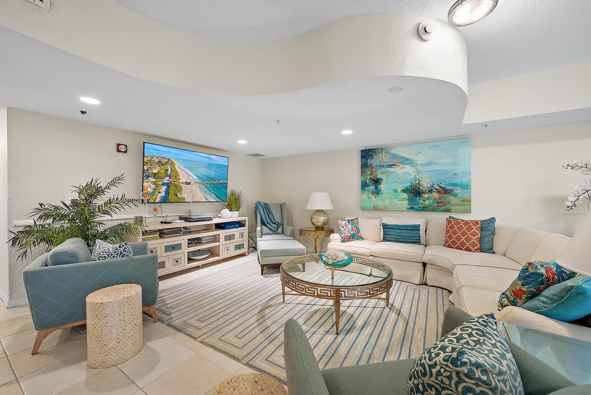370 Golfview Road, Unit 502 North Palm Beach, FL 33408 - Photo 24 of 33 Community Lobby
