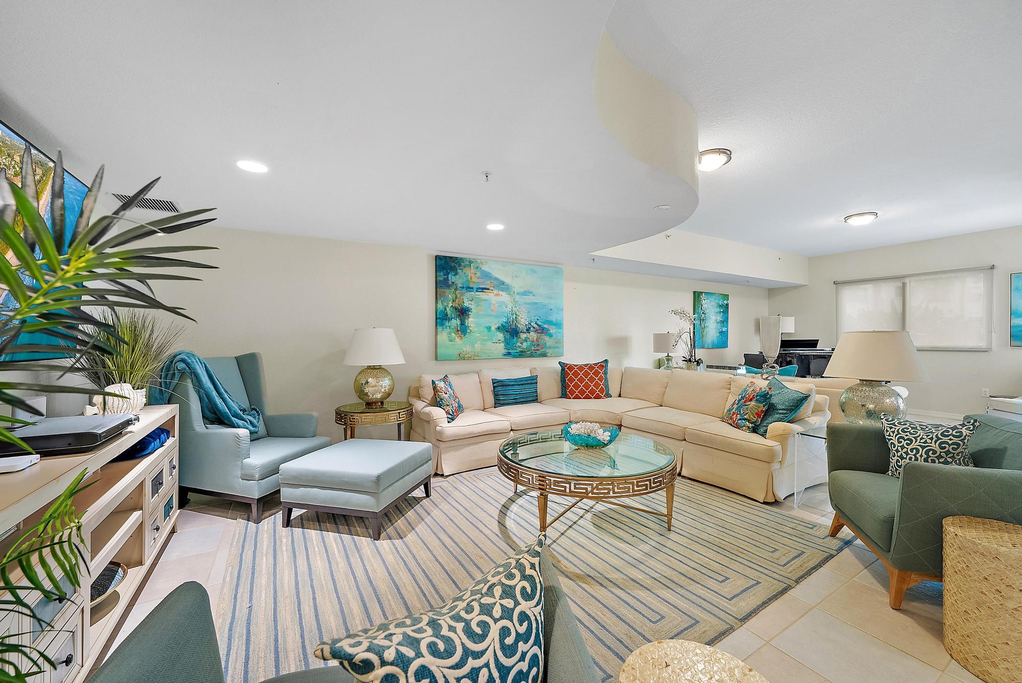 370 Golfview Road, Unit 502 North Palm Beach, FL 33408 - Photo 25 of 33 Community Lobby