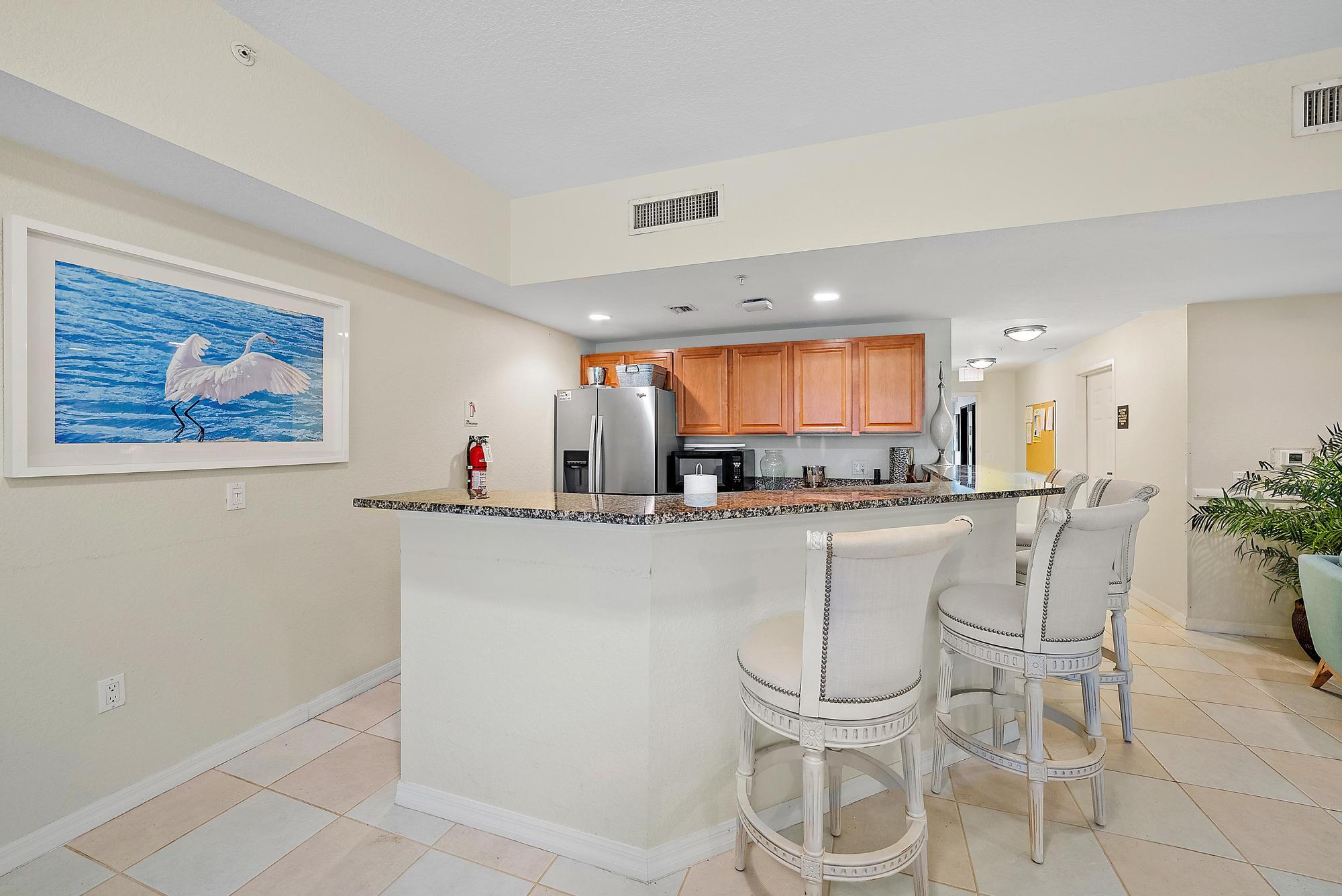370 Golfview Road, Unit 502 North Palm Beach, FL 33408 - Photo 28 of 33 Community Kitchen