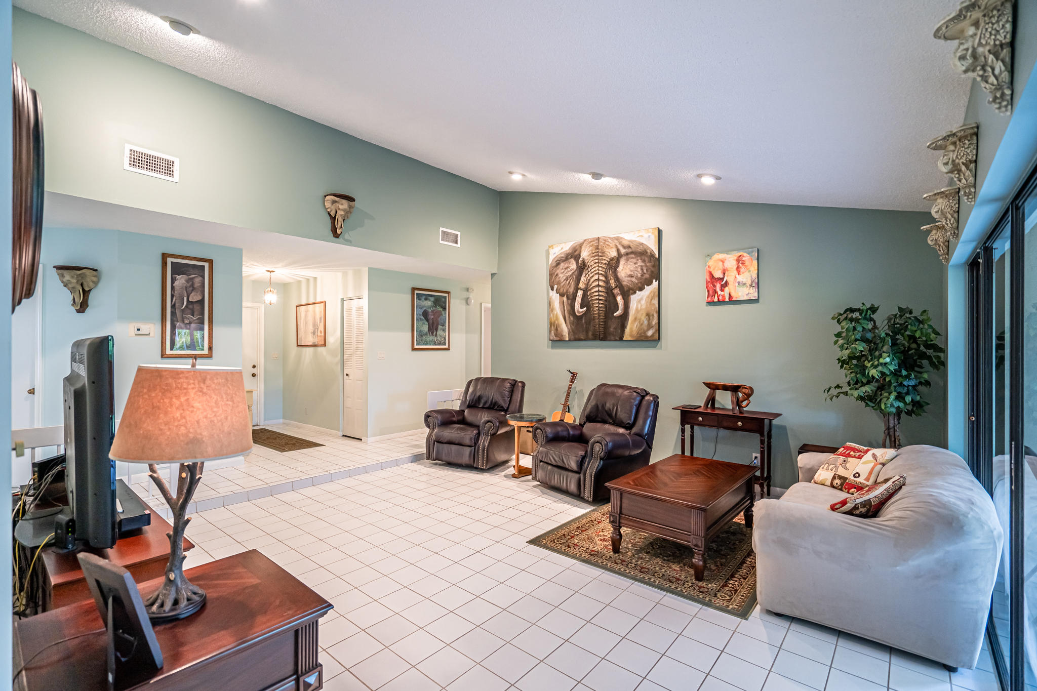 18078 104th Terrace South Boca Raton, FL 33498 - Photo 4 of 26 DSC05535-2