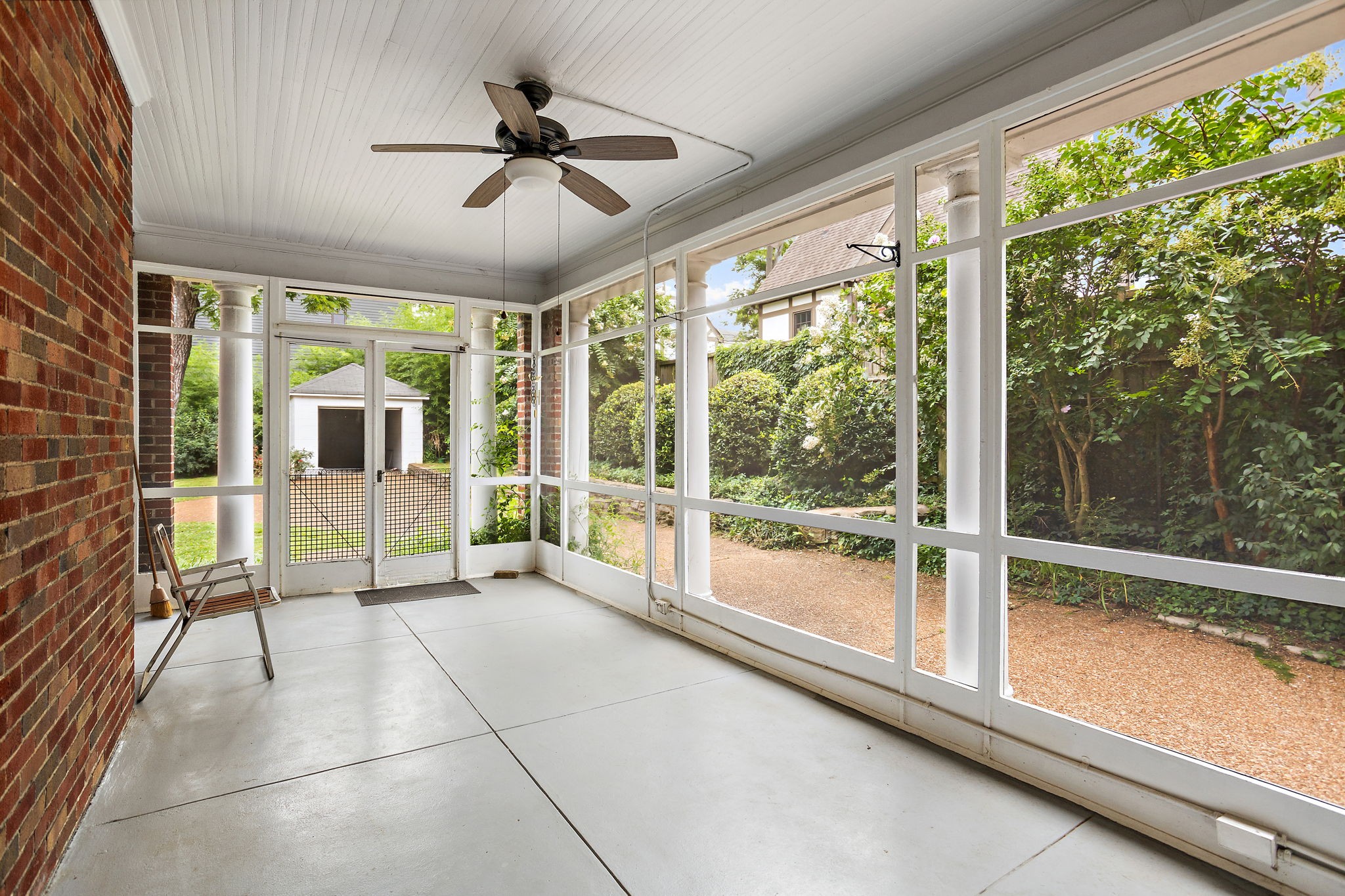 118 Mockingbird Road Nashville, TN 37205 - Photo 34 of 48 a view of an entryway with a floor to ceiling windows