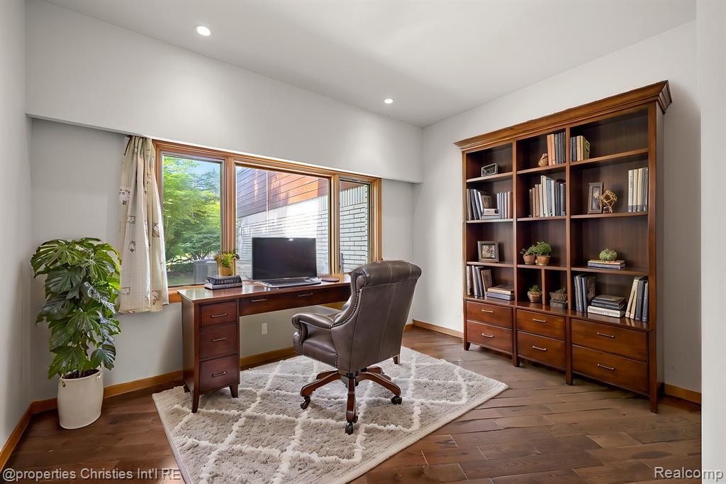 155 Endicott Road Bloomfield Hills, MI 48304 - Photo 21 of 65
