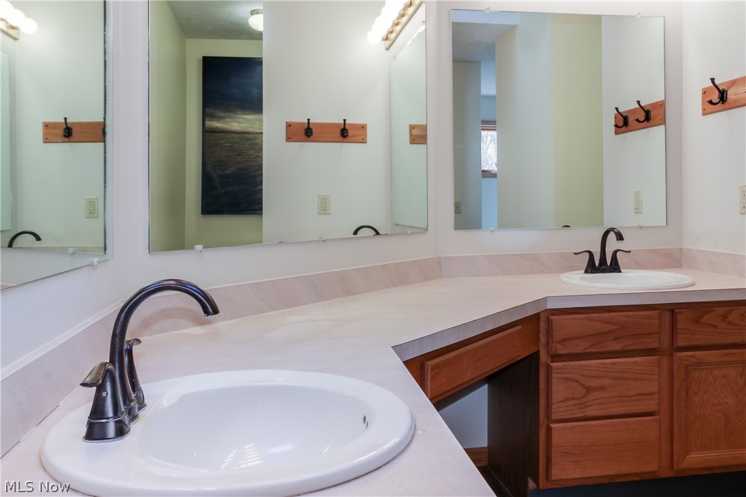 5151 Hayes Road Ravenna, OH 44266 - Photo 18 of 35 Gallery Image 18