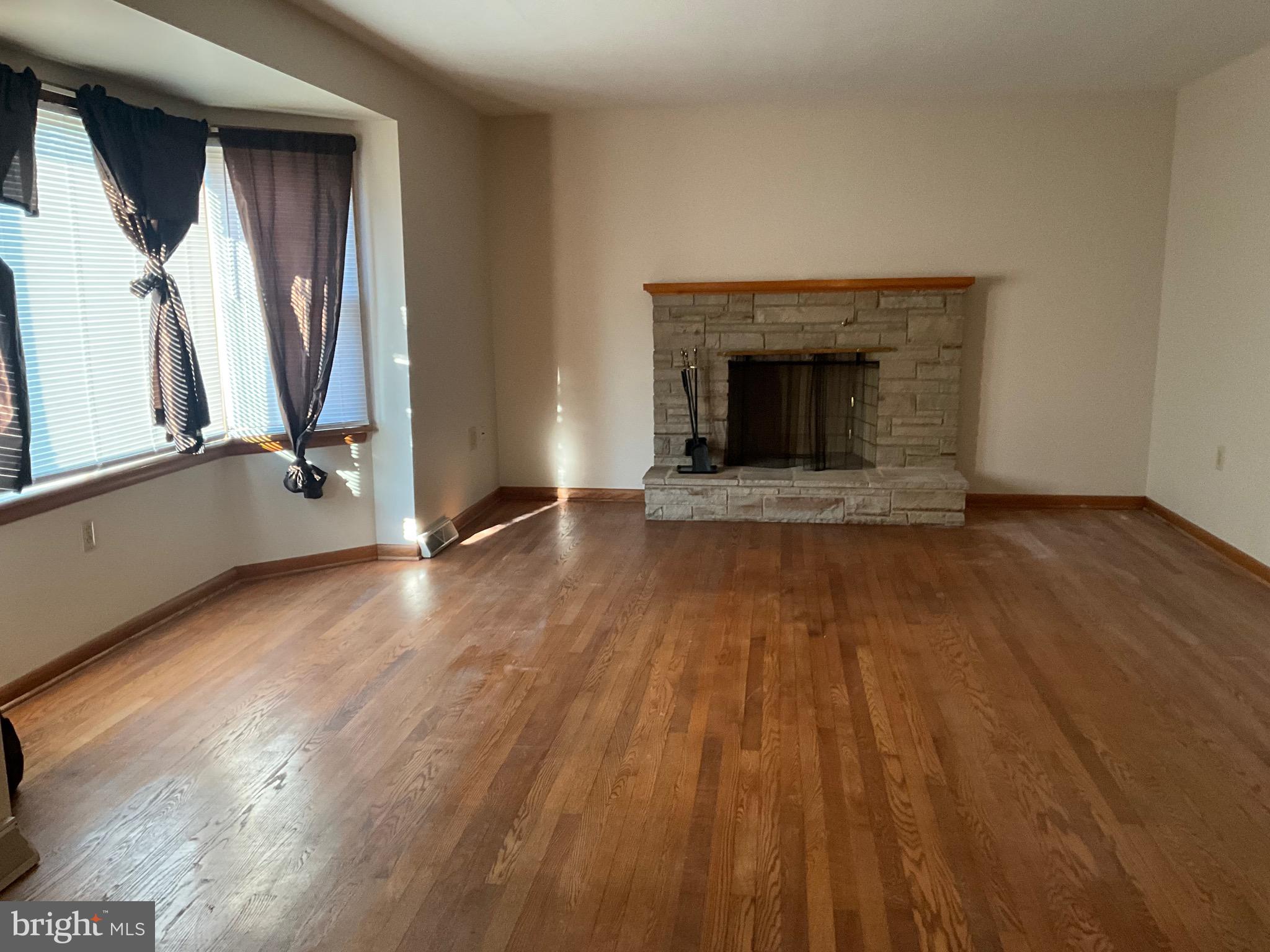 404 South Coldbrook Avenue Chambersburg, PA 17201 - Photo 1 of 12